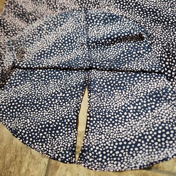 Adrienne Vittadini Sleeveless Blouse – Women’s Size Large | VW31620 - Picture 3 of 9